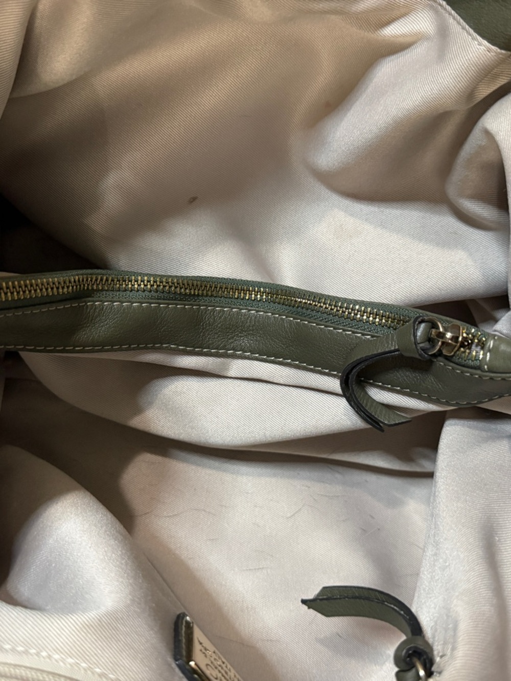 Valentino Olive Green Leather Shoulder Bag with Gold Chain Strap - Picture 10 of 12